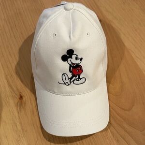 White Cap with Mickey Mouse Embroidery